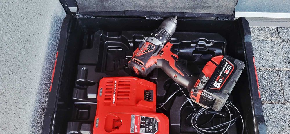 Wiertarko-Wkrętarka Udarowa 18V MILWAUKEE M18 BLPD2-502X  Wkrętarka