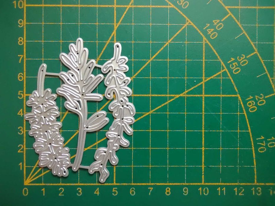 Wykrojnik 3  podłużne gałązki   * koperek*