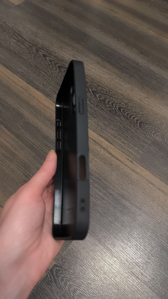 Чохол на 16 pro Max НОВИЙ!
