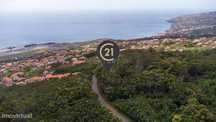 Terreno com 854m² e Potencial de Construção até 300m²
