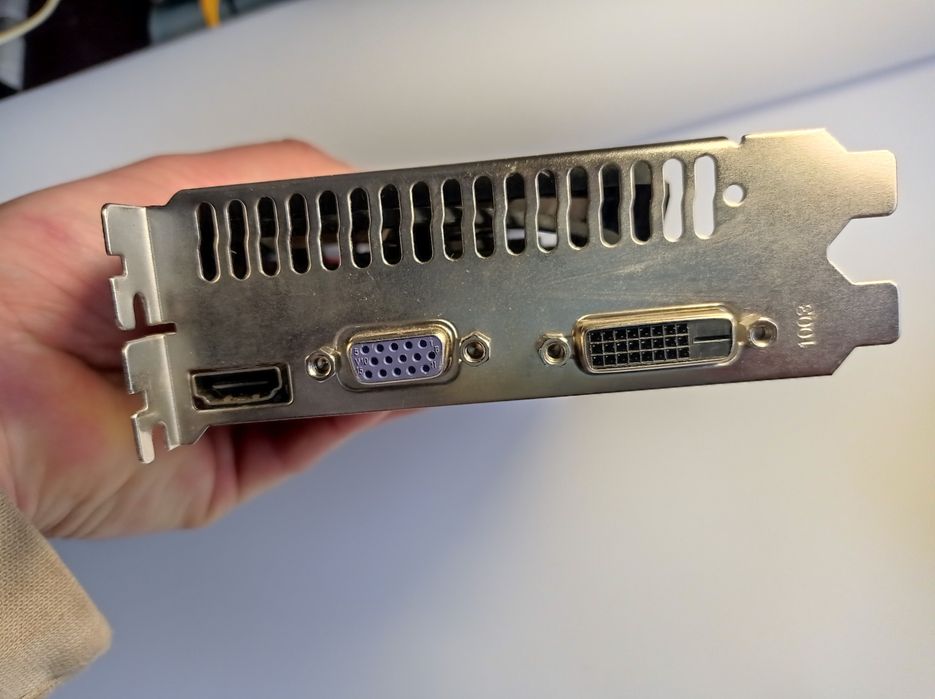 Продам видеокарту GTX-750ti 2gb