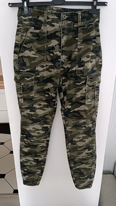 Spodnie bojówki moro No Boundaries roz 7