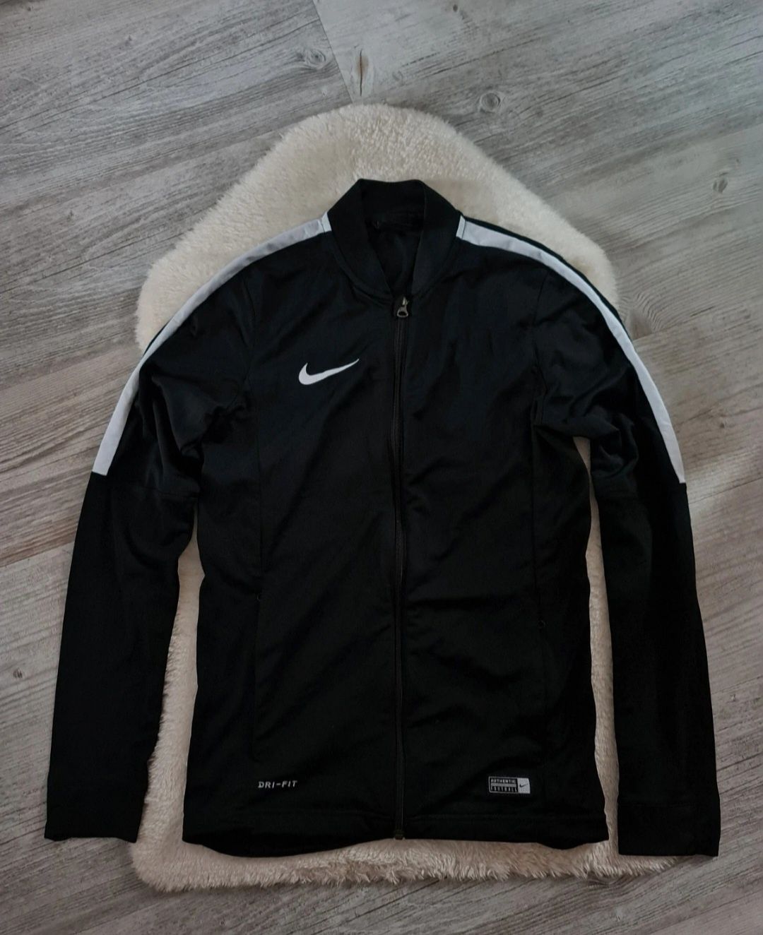 Bluza Nike Swoosh Rozmiar S Czarna Zasuwana na zamek Logo