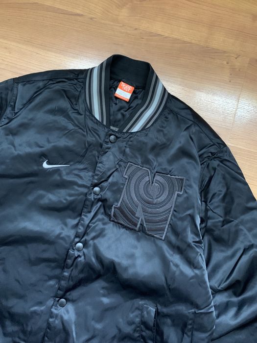 Бомбер Nike чорний L розмір
