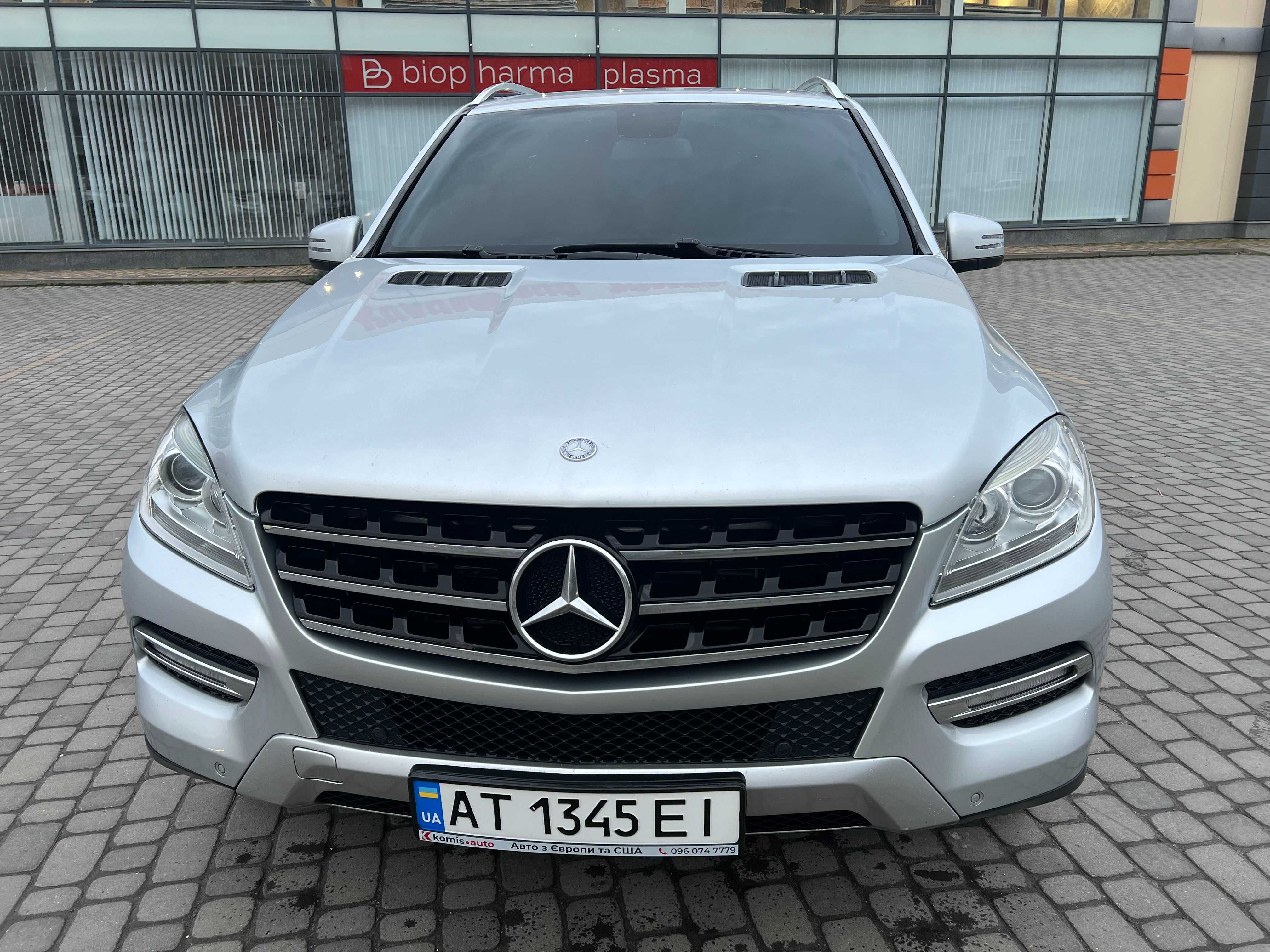 Продам Mersedes Benz ML дизель 2012 року, офіційний