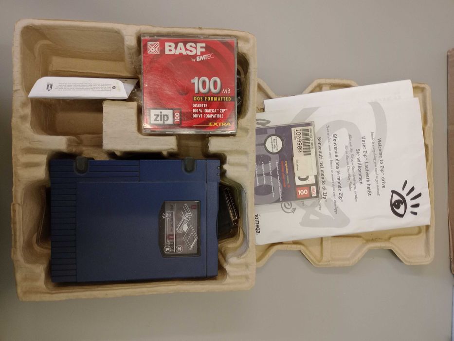 Leitor cassetes ZIP 100 e 250Mb da Iomega64354227429377121