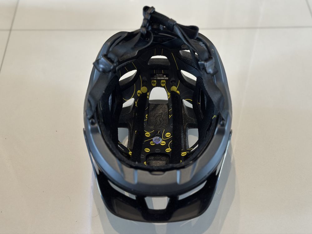 Scott Vivio Plus - M 55-59 - kask mtb trail