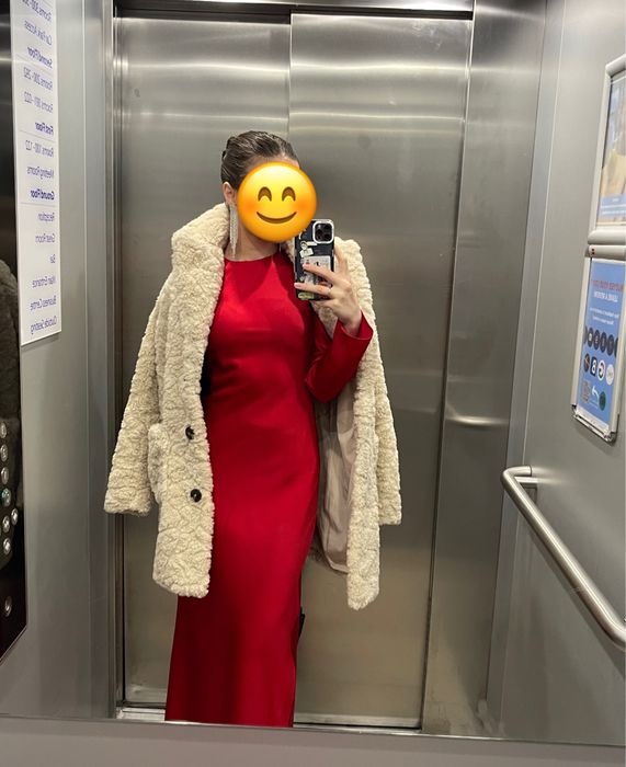 Червона сукня Zara