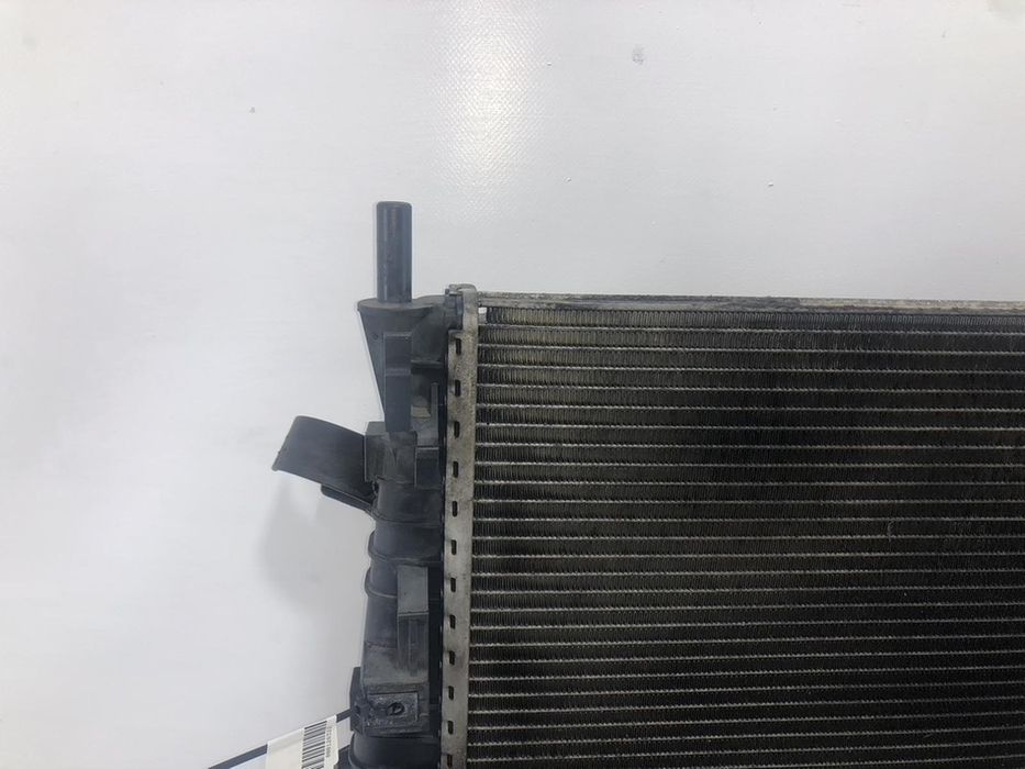 Радіатор VOLVO V50 P12 2010-2012 (3M5H8005TL) 30741094