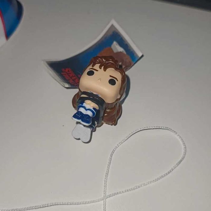 Stranger Things x Kinder Joy | Steve & Robin