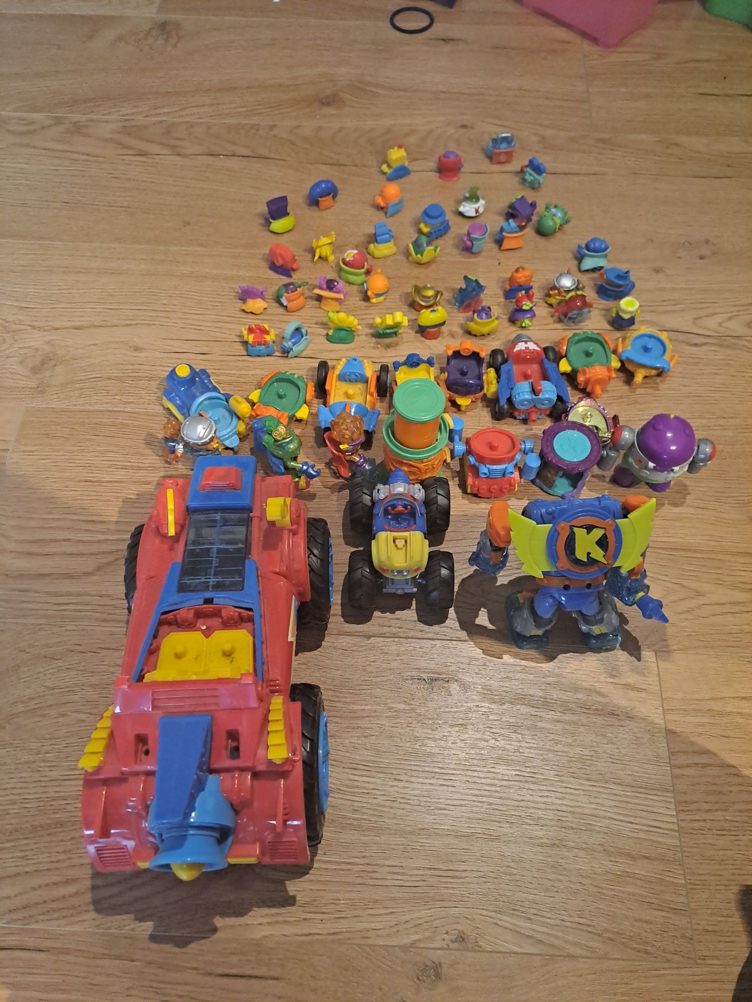 Super Zinx super things pojazdy figurki sklep 1100 zł