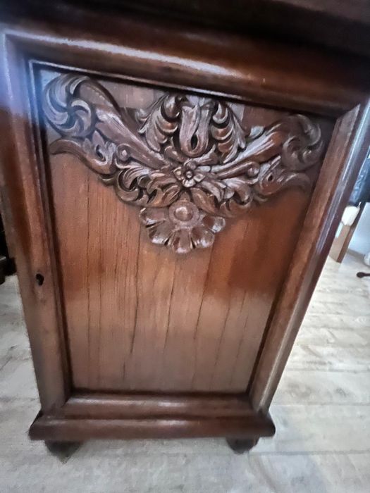 Biurko drewniane gabinetowe