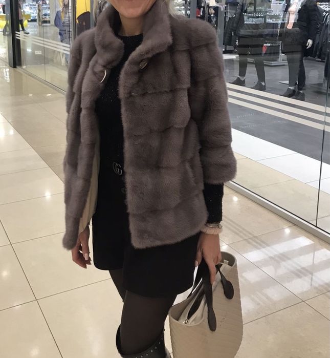 Шуба норкова сірого кольору