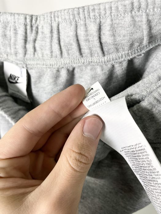 Nike розмір M ОРИГІНАЛЬНІ спортивні штани