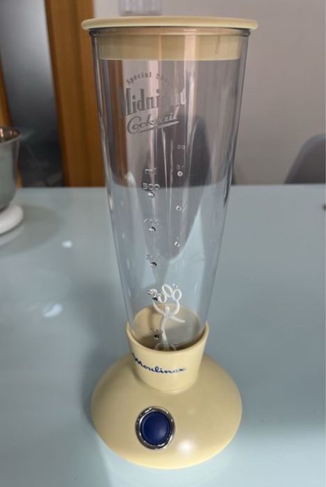 Mistiradora de cocktails nova