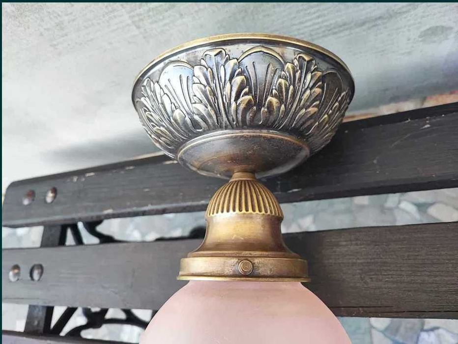 Art deco mosiężny plafon,lampa,klosz różowy