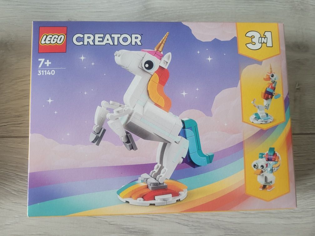 LEGO Creator Magiczny jednorożec - 31140.