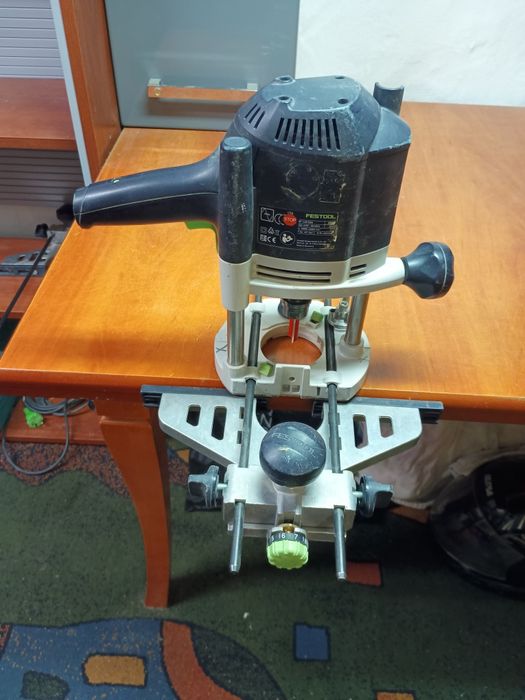 Frezarka gornowrzecionowa Festool OF 1400 EBQ.