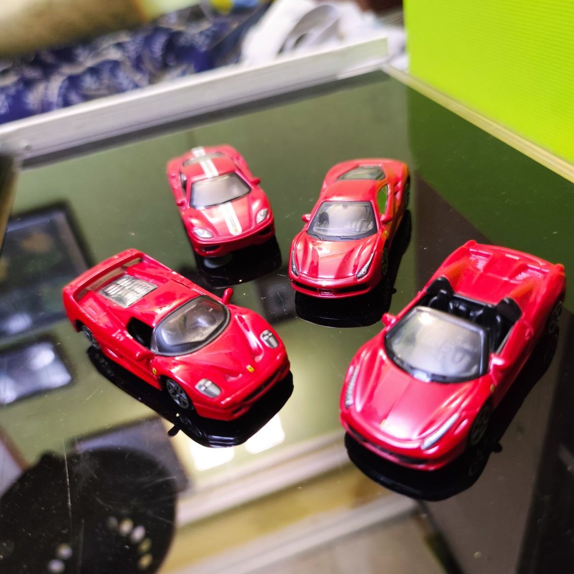 Автомоделі суперкарів Ferrari, бренду Bdurago, 1:64