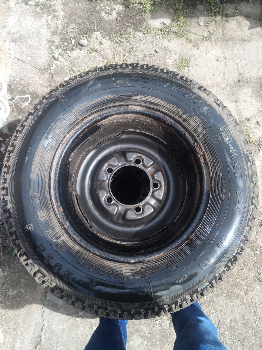 Продам колеса в сборе 205/70 R14