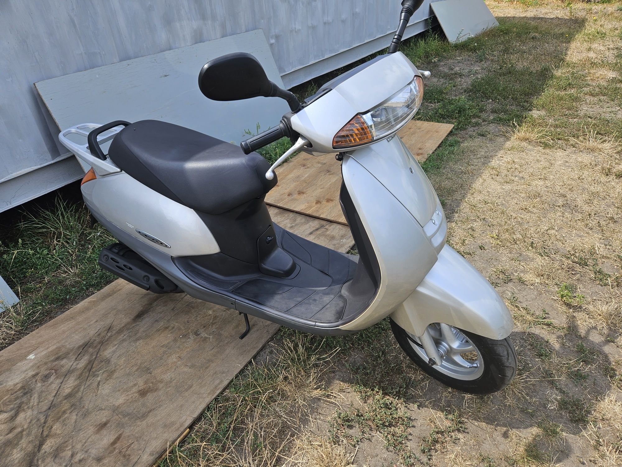 Продажа Honda Lead 20 без пробігу по Україні Lead48 з Японії мопед 2Т