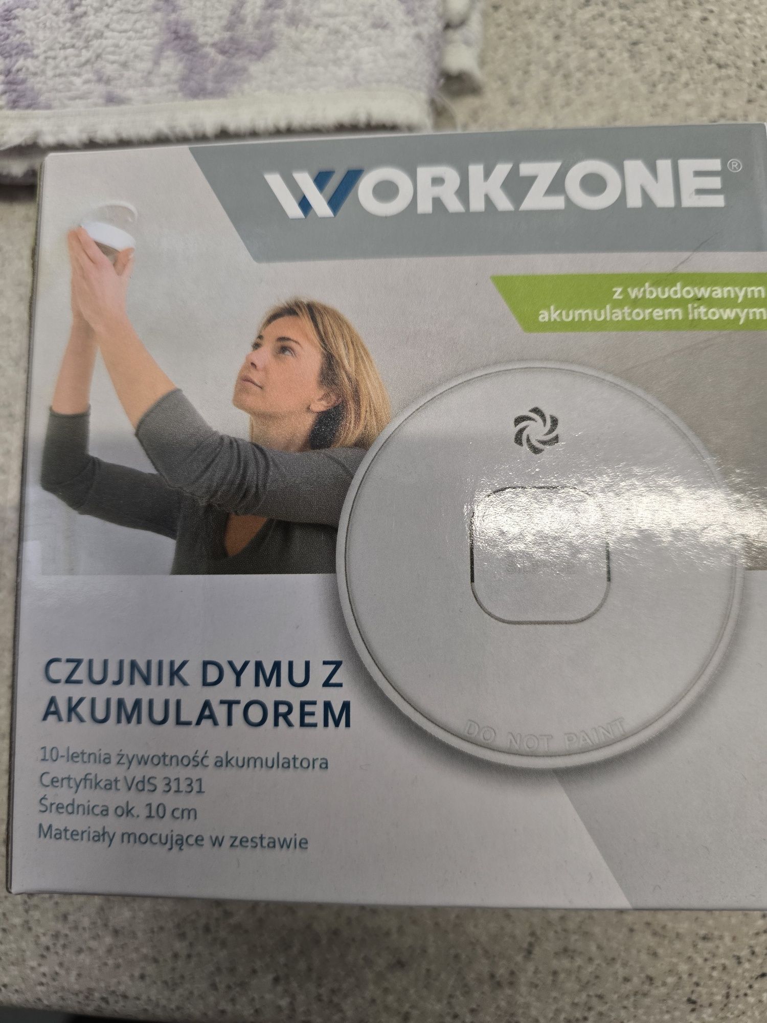 Czujka dymu z akumulatorem
