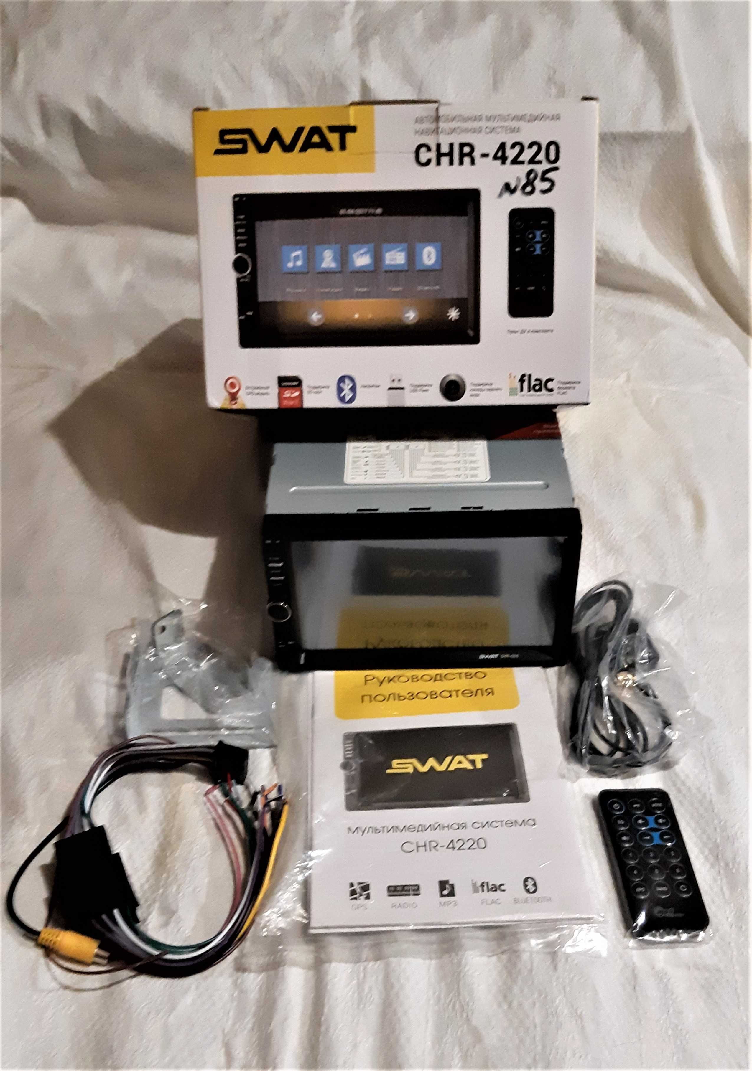 Медиа-станция SWAT CHR-4220 с GPS навигацией и Bluetooth