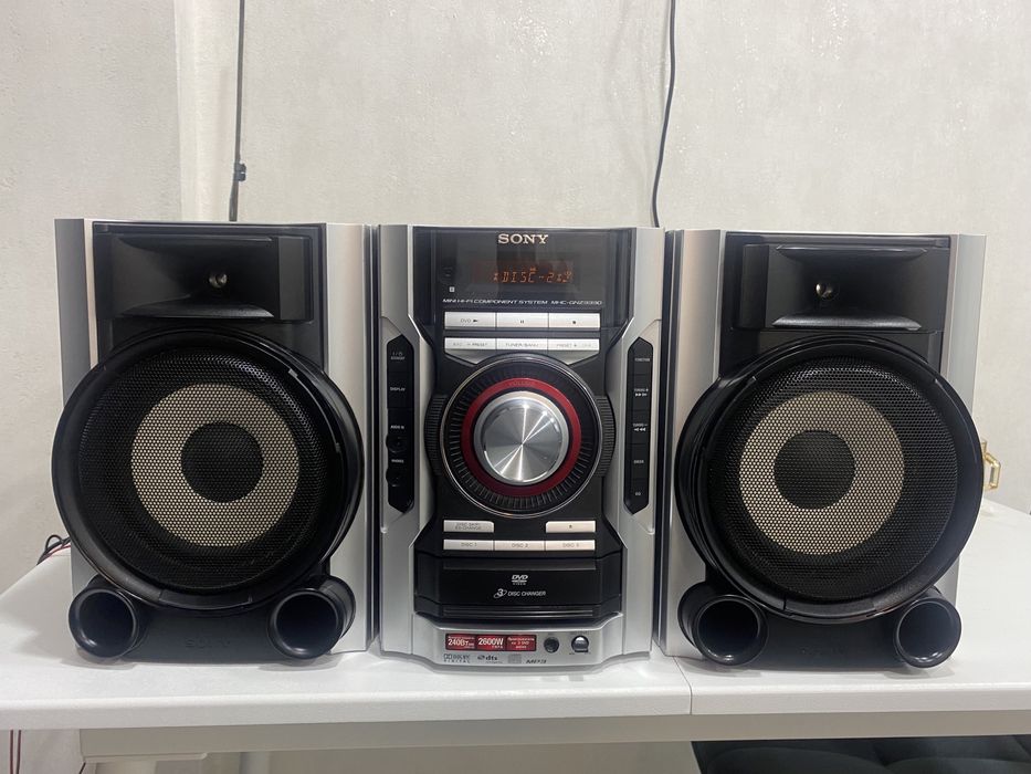 Музыкальный центр