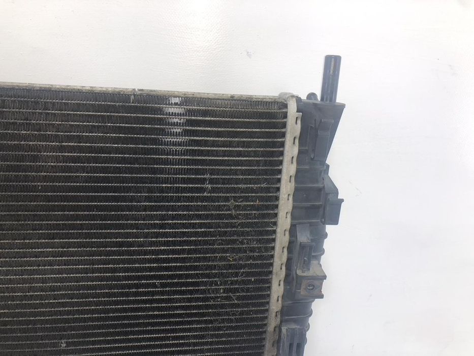 Радіатор VOLVO V50 P12 2010-2012 (3M5H8005TL) 30741094