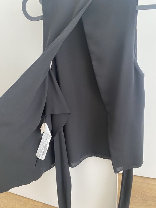 Top costas abertas preto Zara