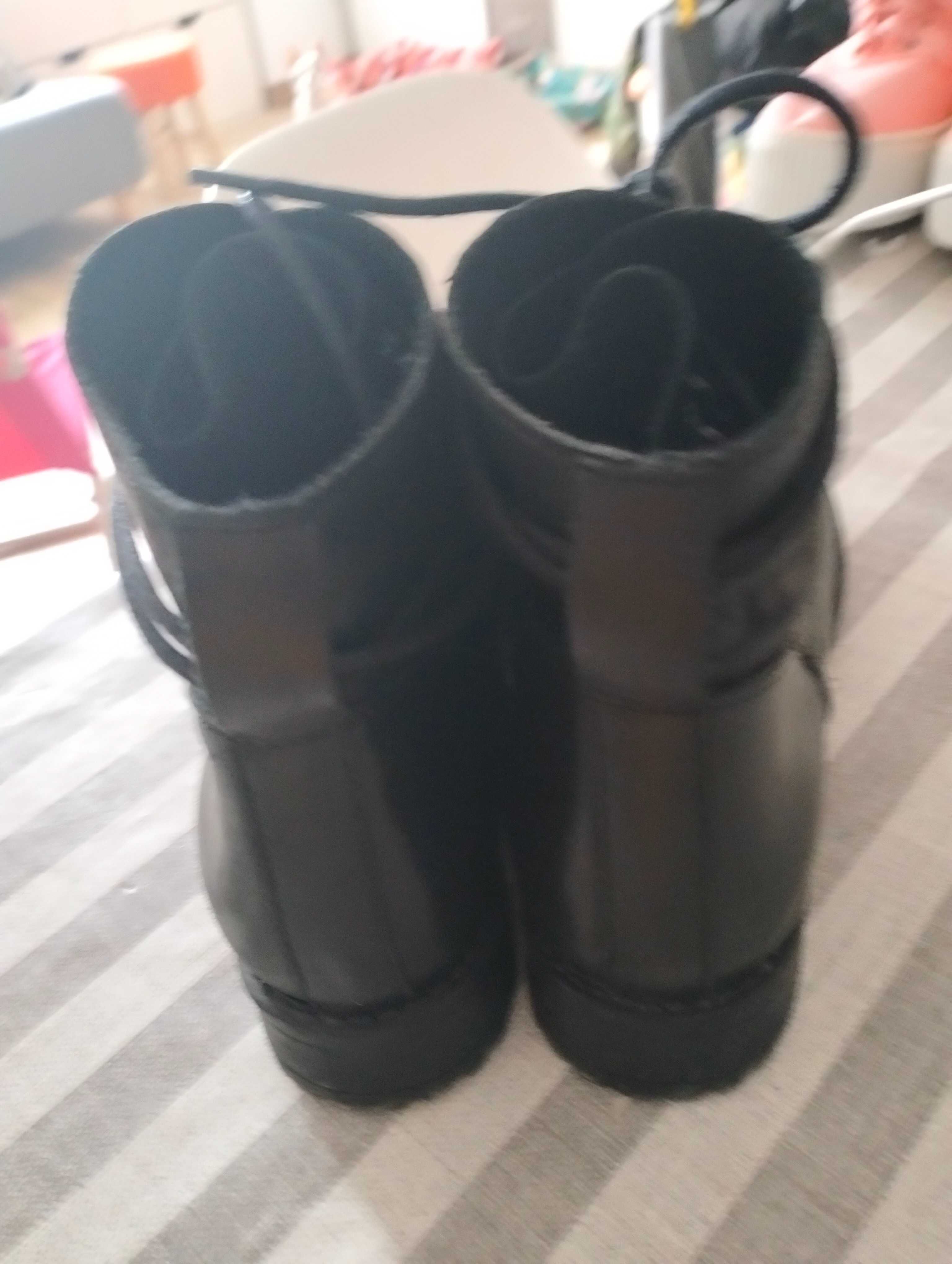 Botas pretas pele genuína