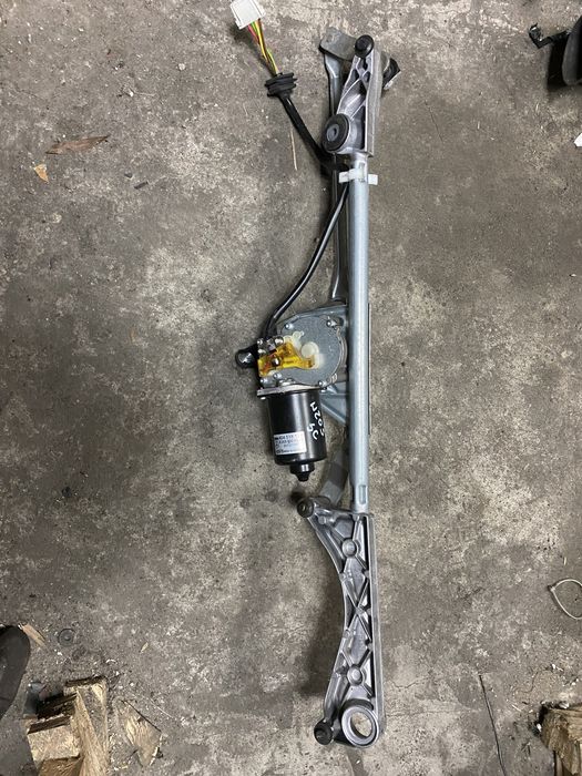 Mercedes C W203 Mechanizm Wycieraczek Silniczek Przód  EU