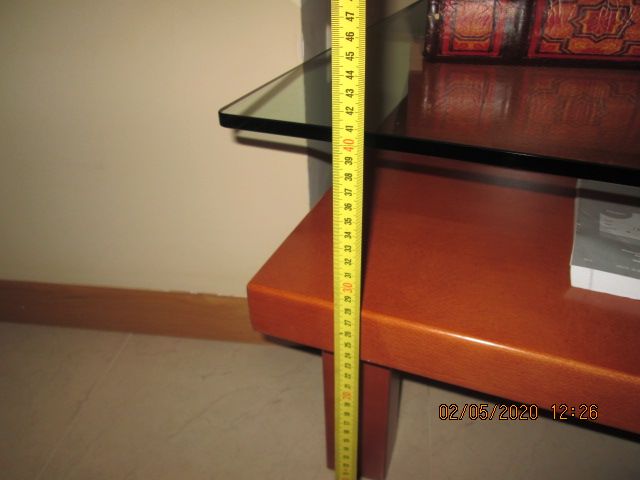 Vendo Mesa de Apoio de sala com o tampo em vidro