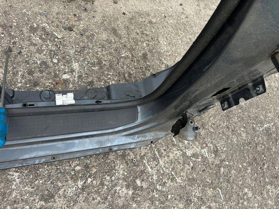 Słupek próg Prawy przód Audi A4 B6 Sedan Kombi