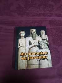 Livro " Ao encontro do passado "