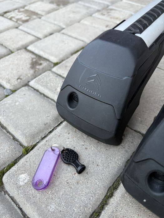 Оригінальні поперечини Citroen C5 Aircross Багажник на дах Thule