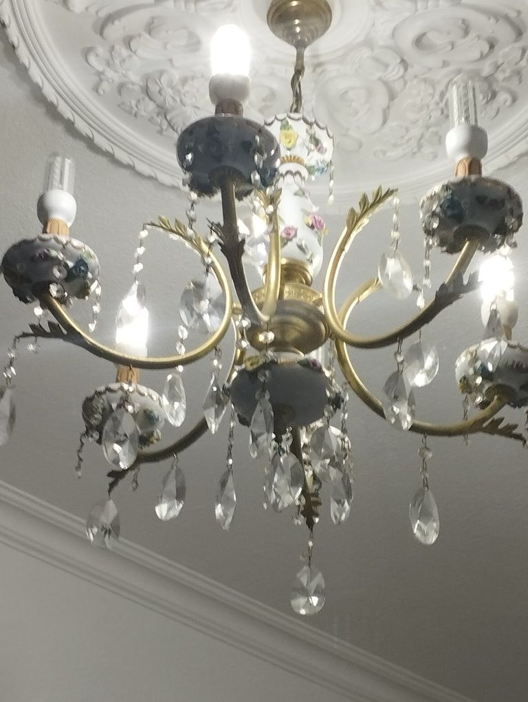 Candeeiro de sala  em metal e loiça