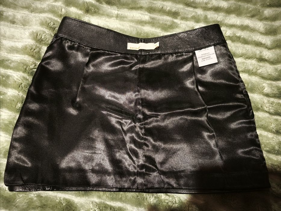 Шкіряна міні спідниця