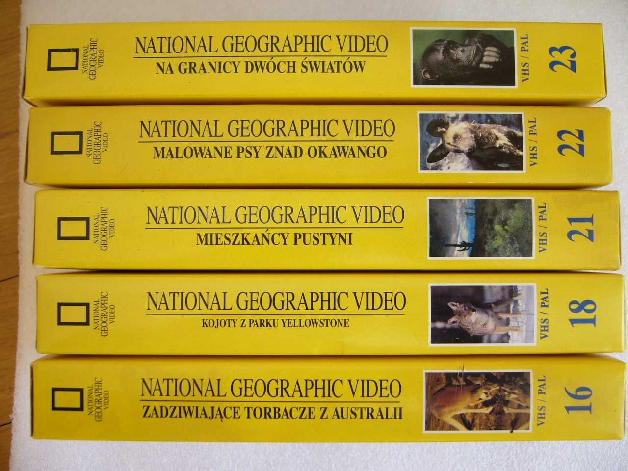 Kasety VHS National Geographic 25 sztuk