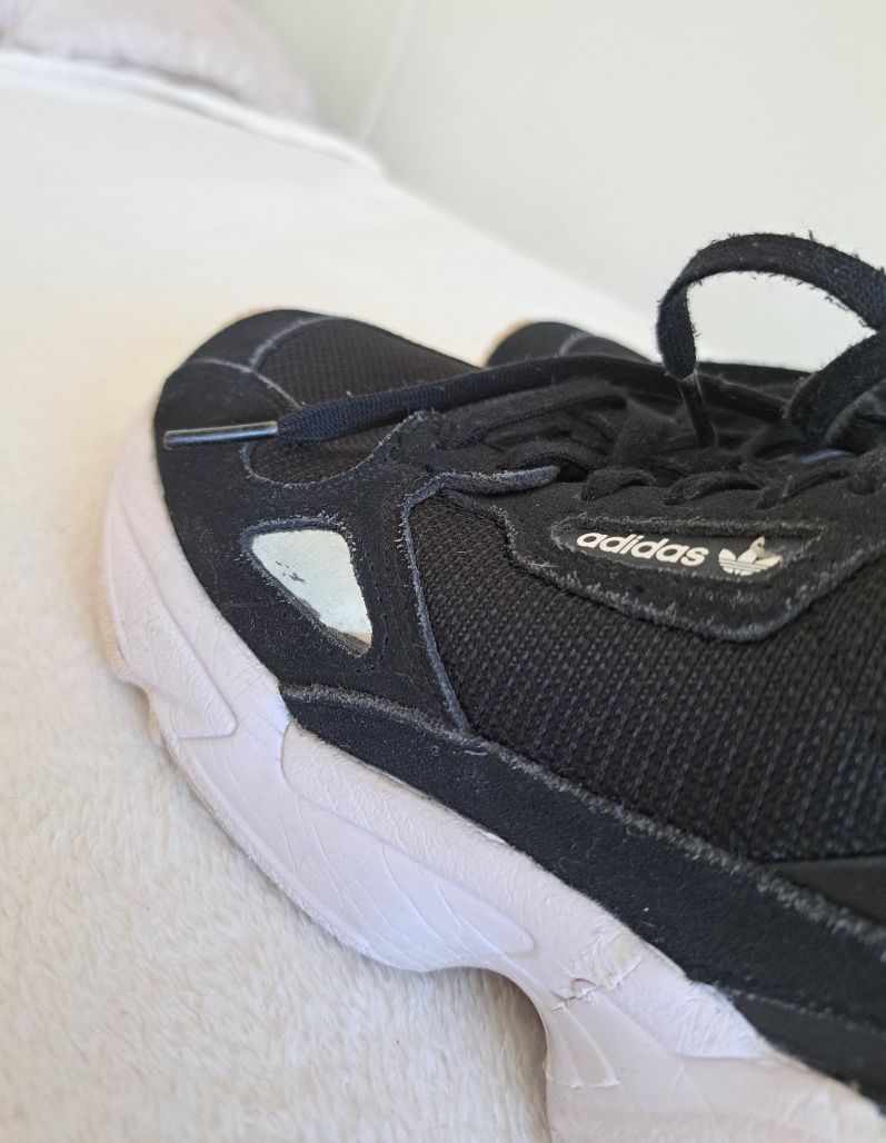 Adidas Falcon W Sneakersy Adidas Czarne z odblaskiem 37 i 1/3 zamszowe