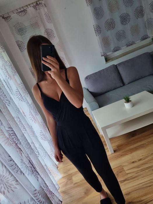 Czarny długi kombinezon na ramiączkach z dekoltem ASOS r. XS/S