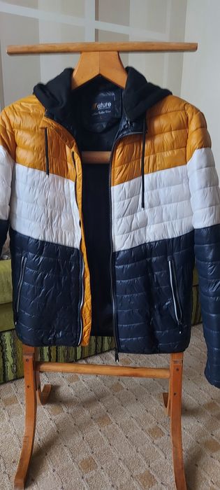 Продаю куртку 14-16 лет весенняя