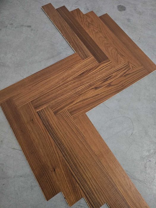 Jodełka klasyczna dąb czerwony lakier 10x65x480 (59 m2)