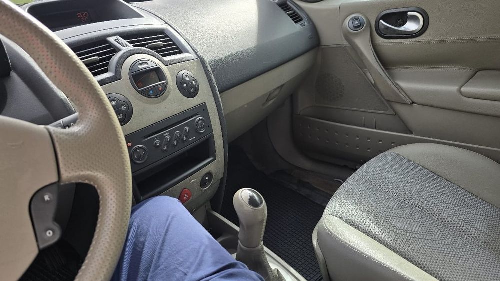 Vendo Renault Mégane de 2004 com muito pouco uso