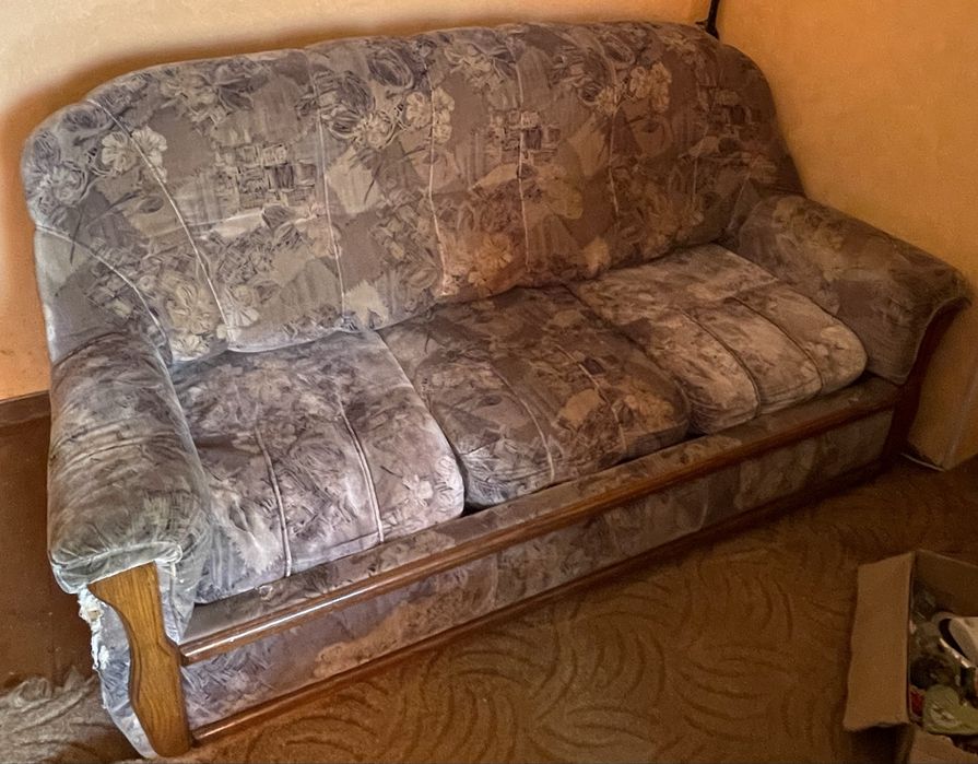 Диван для вітальні