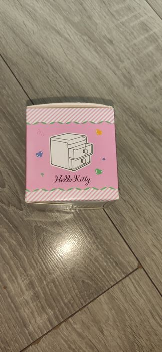 Małe pudełeczko szkatułka Hello Kitty organizer