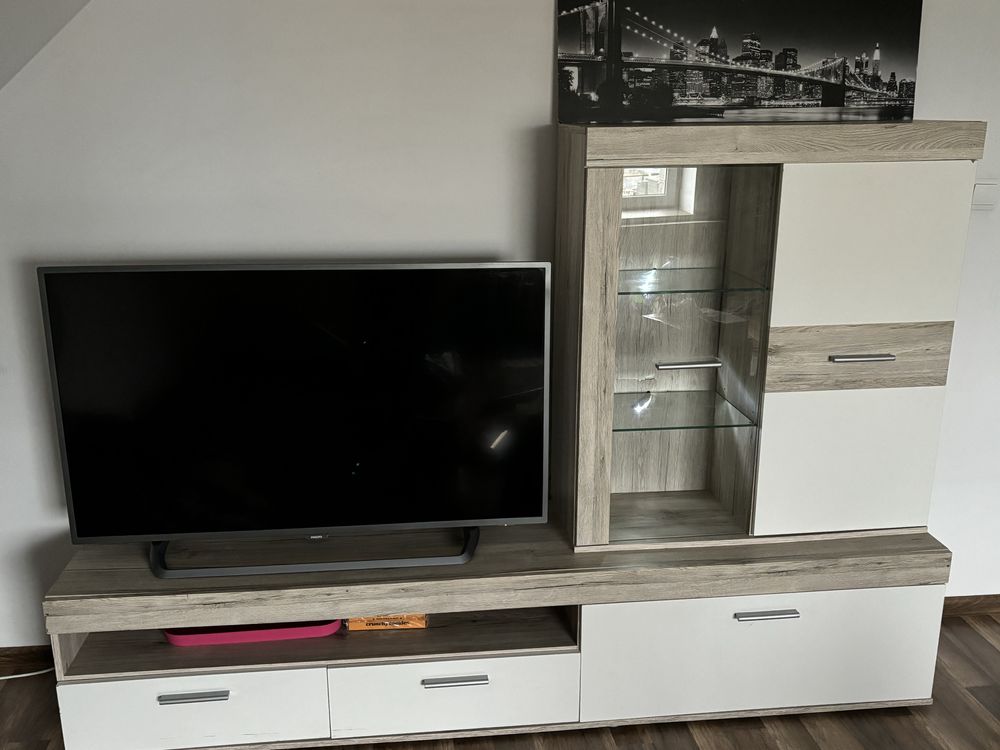 Szafka pod telewizor