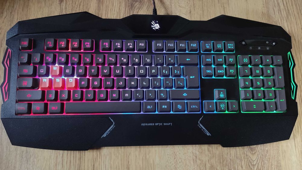 Klawiatura mechaniczna gameingowa podświetlana LED