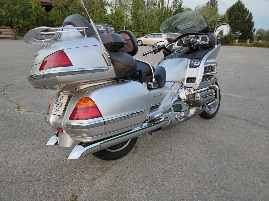 HONDA GOLD WING 1800 , 39000 родного пробега  новая резина Bridgestone