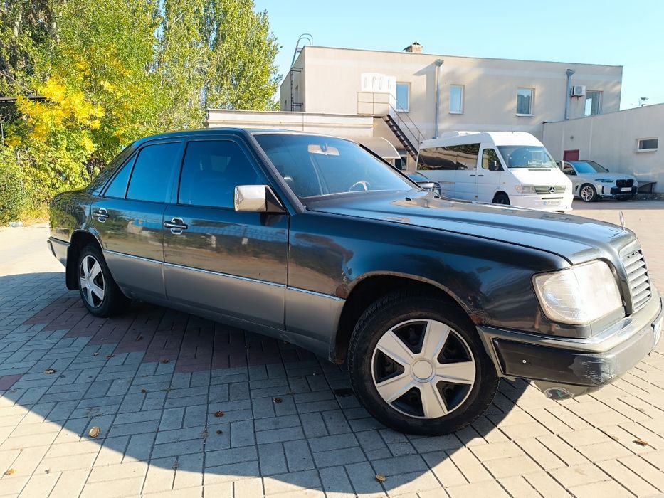 Мercedes-Benz 124